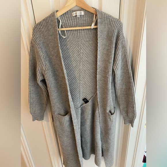 Long knit cardigan- Size Small - Picture 4 of 9
